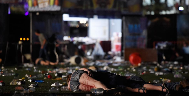 50 muertos y más de 400 heridos en un tiroteo en Las Vegas