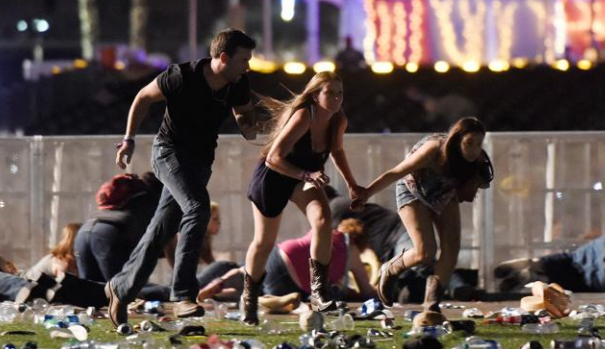 50 muertos y más de 400 heridos en un tiroteo en Las Vegas